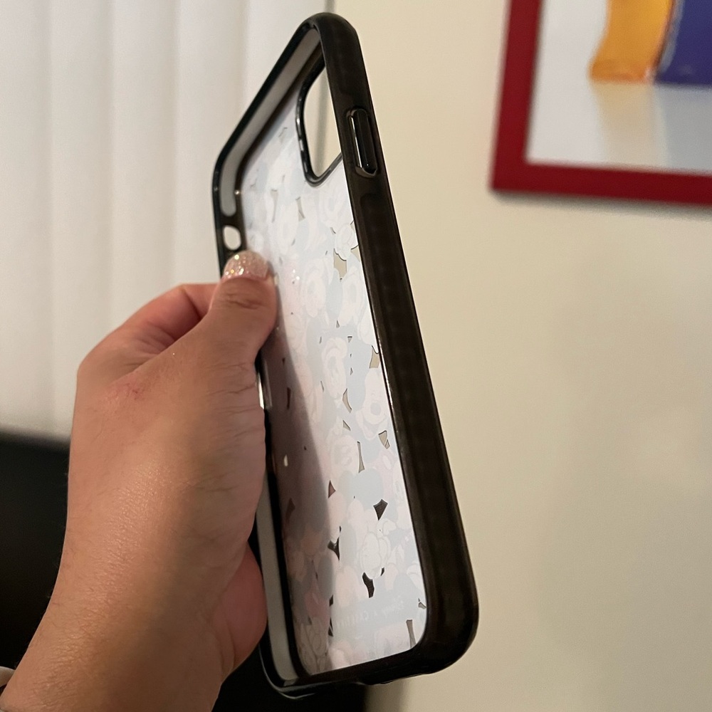 iPhone 11 Pro Max Mickey Mouse Medley - Picture 4 of 5